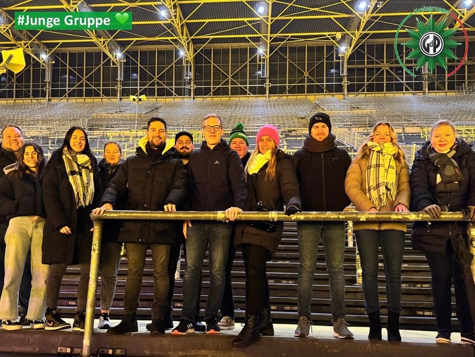 Die junge Gruppe im Sinal Iduna Park